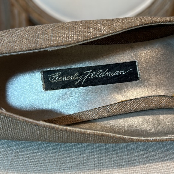 BEVERLY FELDMAN Tan Metallic Embellished Rhinestone Peep Toe Pumps Size 9.5 - Picture 12 of 12